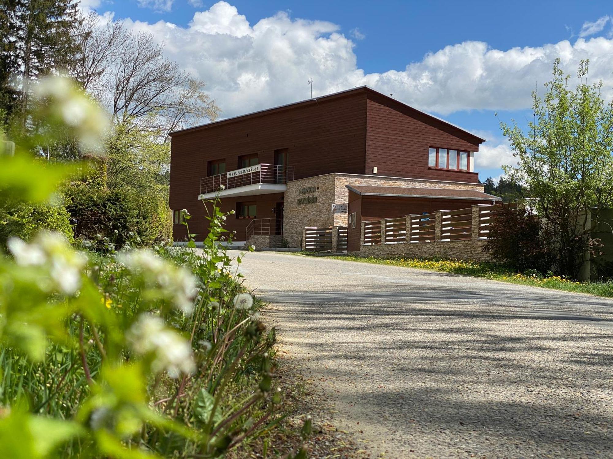 Penzion Ratmirak Maly Ratmirov Exterior photo